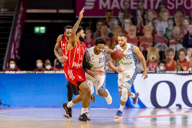 能够在场上 能够在场上